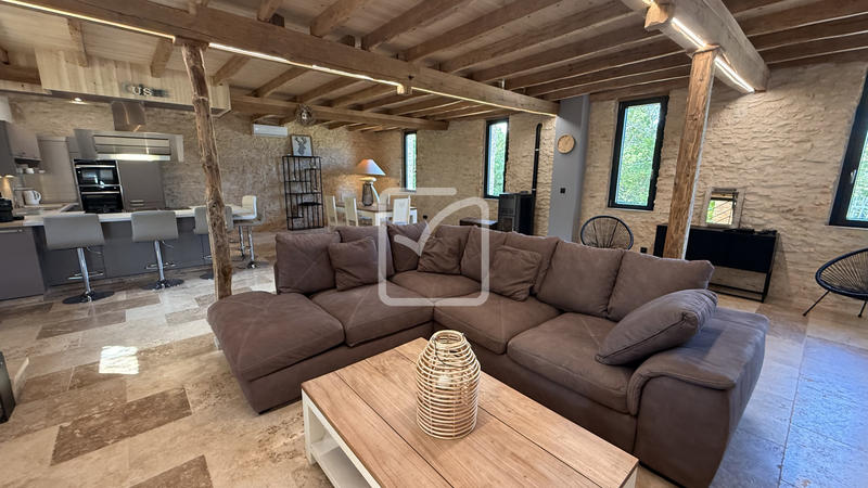 Maison - 164 m² - 10 pièces