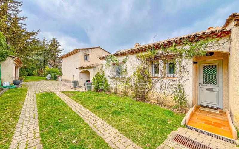 Villa - 120 m² - 5 pièces