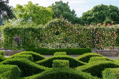 Maison - 205 m² - 9 pièces