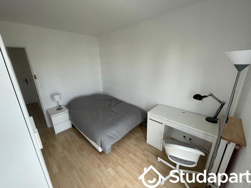 Chambre - 10 m² - 1 pièce