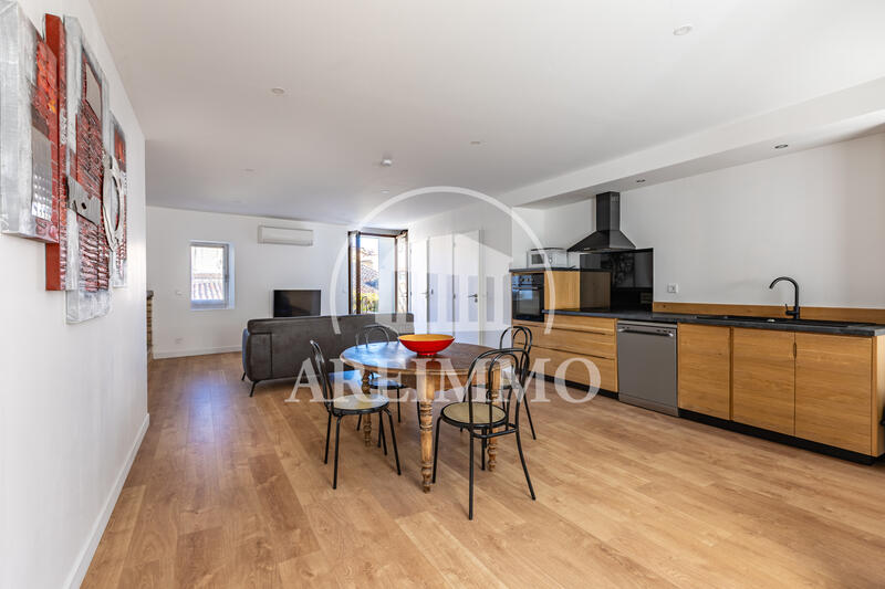 Maison - 94 m² - 4 pièces