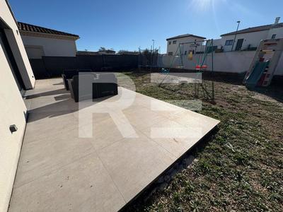 Maison - 96 m² - 4 pièces