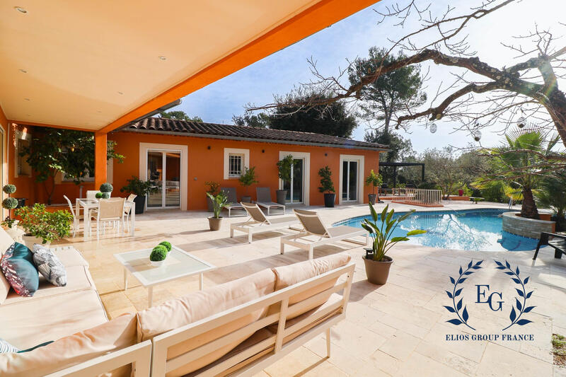 Maison - 197 m² - 6 pièces