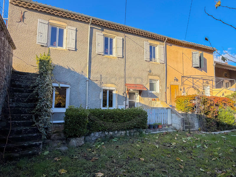 Propriété - 121 m² - 6 pièces