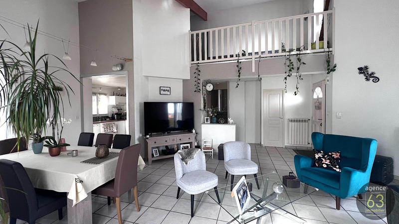 Maison - 159 m² - 6 pièces