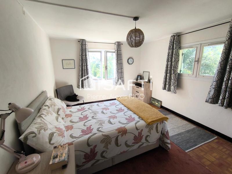 Maison - 200 m² - 9 pièces