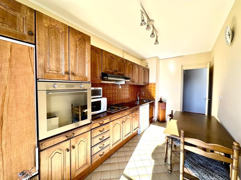 Appartement - 93 m² - 4 pièces