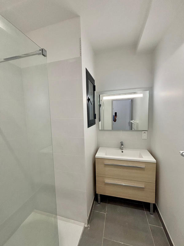 Appartement - 75 m² - 3 pièces