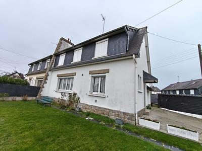 Maison - 98 m² - 7 pièces