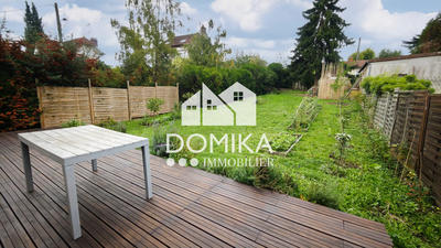 Maison traditionnelle - 93 m² - 4 pièces