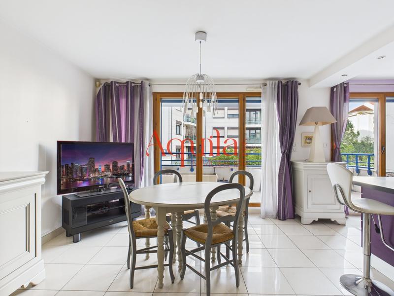 Appartement - 101 m² - 4 pièces