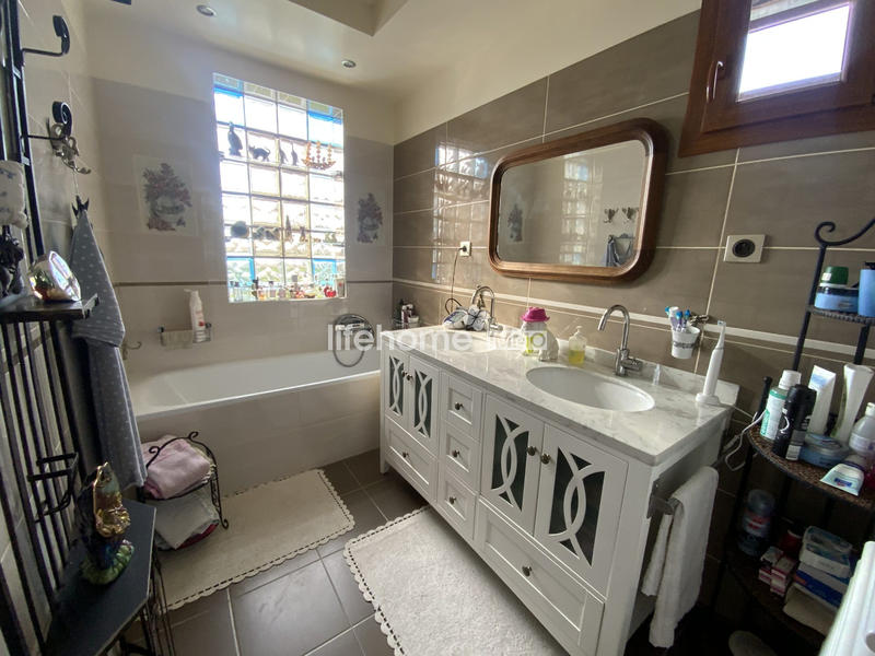 Maison - 115 m² - 4 pièces