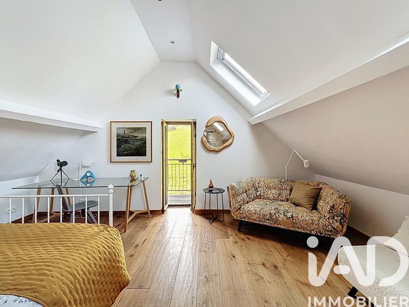 Maison - 254 m² - 7 pièces