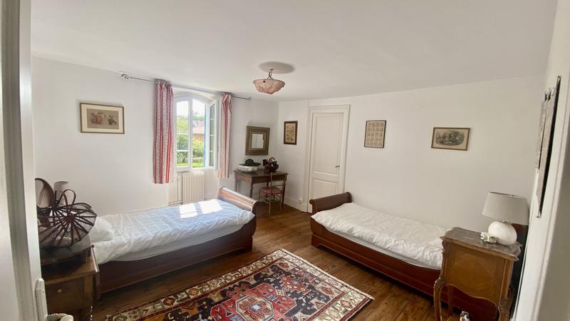 Maison - 274 m² - 7 pièces