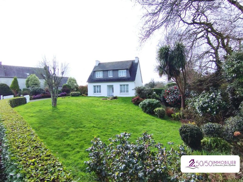 Maison traditionnelle - 118 m² - 7 pièces