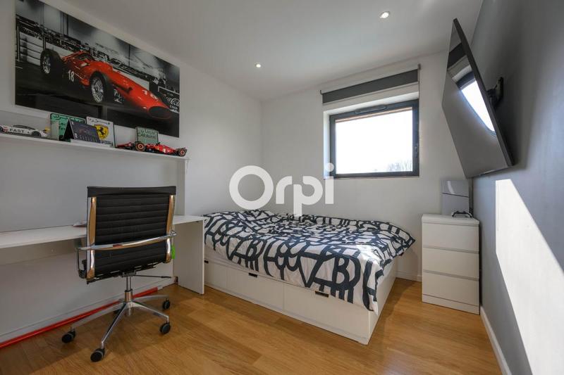 Maison - 232 m² - 6 pièces