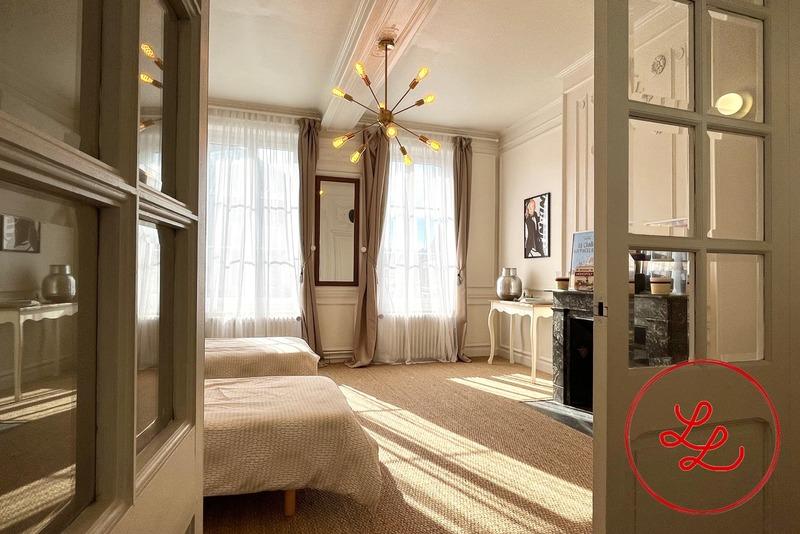 Maison bourgeoise - 240 m² - 9 pièces