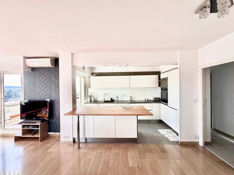 Appartement - 82 m² - 4 pièces