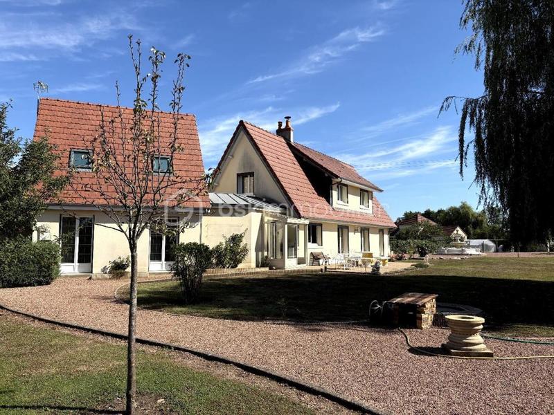 Pavillon - 217 m² - 7 pièces