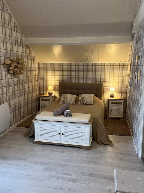 Maison - 220 m² - 9 pièces