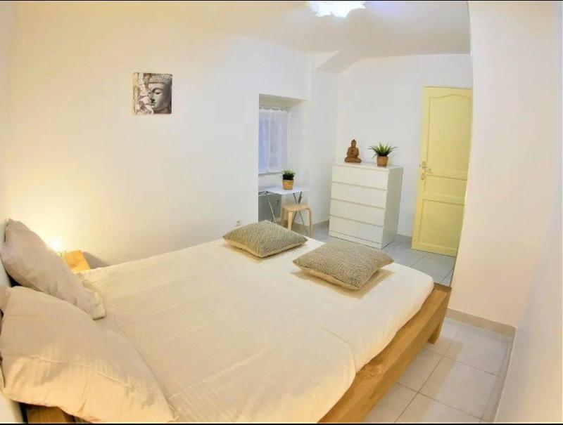 Local commercial - 93 m² - 4 pièces