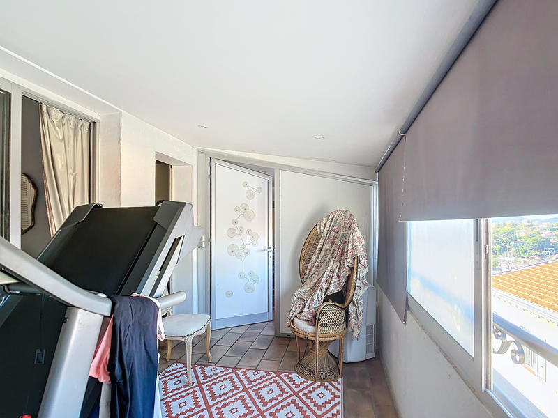 Appartement - 75 m² - 3 pièces