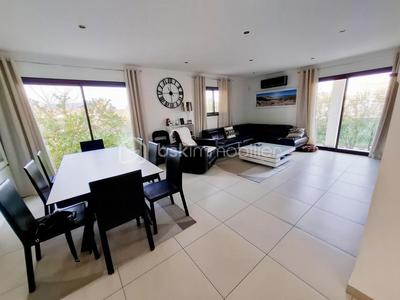 Maison traditionnelle - 156 m² - 6 pièces