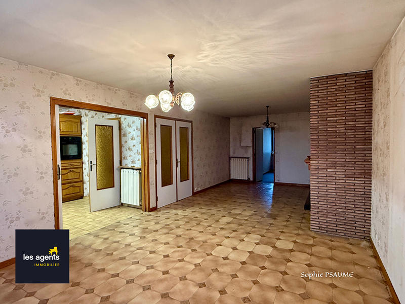 Maison - 185 m² - 9 pièces