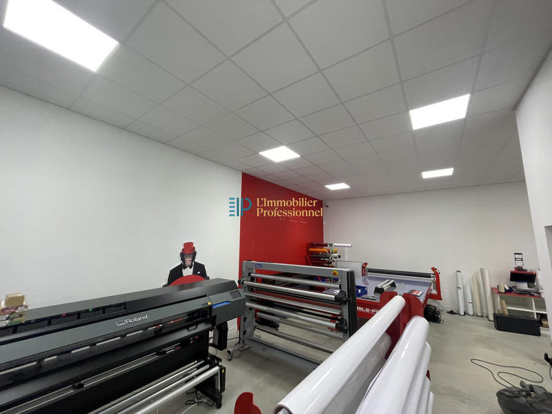 Local d'activités - 123 m²