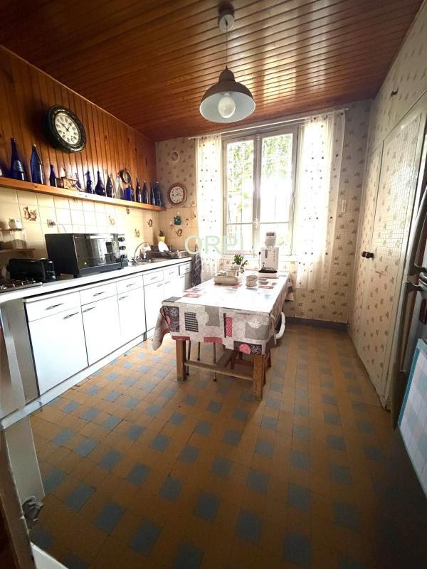 Maison - 221 m² - 5 pièces