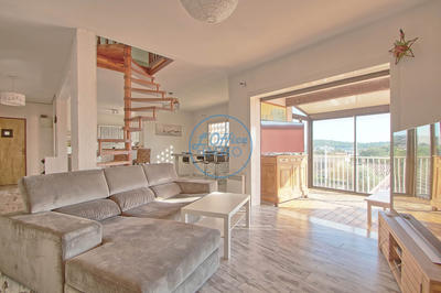 Maison - 179 m² - 7 pièces