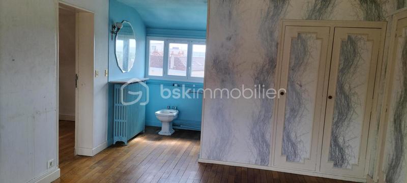 Maison ancienne - 210 m² - 5 pièces