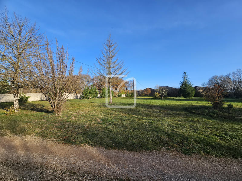 Maison - 256 m² - 12 pièces