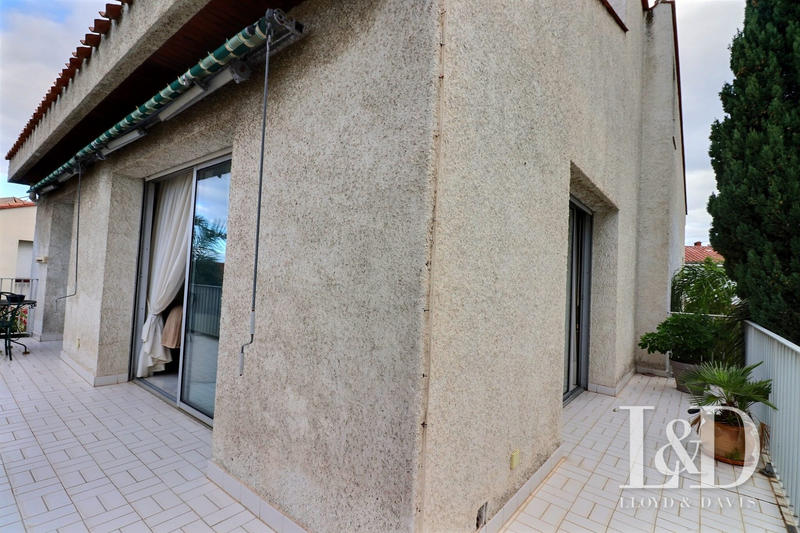 Maison - 243 m² - 10 pièces