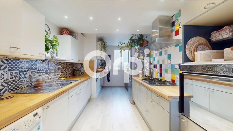 Appartement - 99 m² - 4 pièces