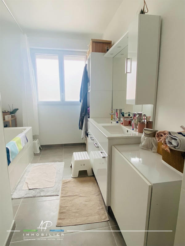 Maison - 97 m² - 5 pièces