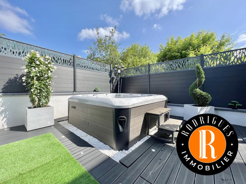 Maison - 123 m² - 5 pièces