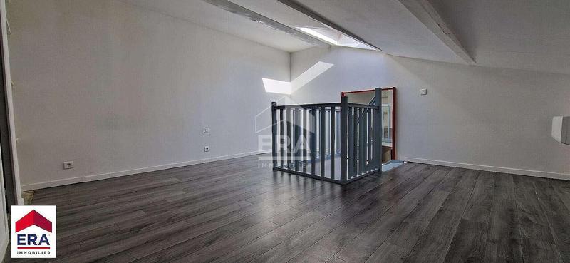 Appartement - 82 m² - 2 pièces