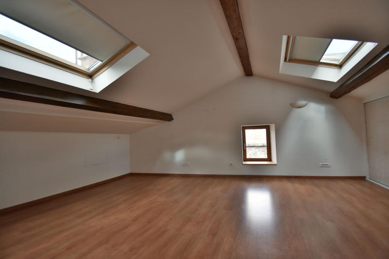 Maison de village - 186 m² - 6 pièces