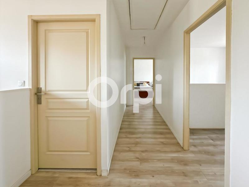 Maison - 186 m² - 7 pièces