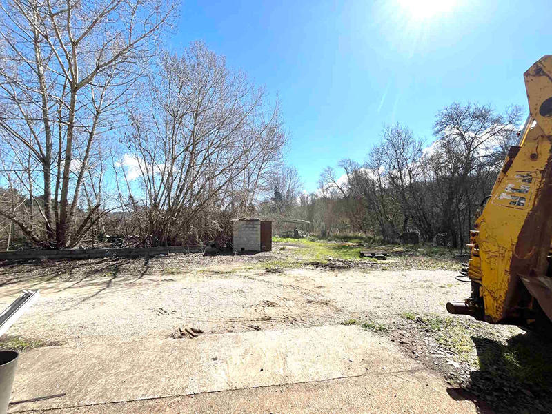 Entrepôt - 220 m² - 3 pièces