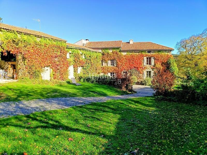 Maison - 312 m² - 11 pièces