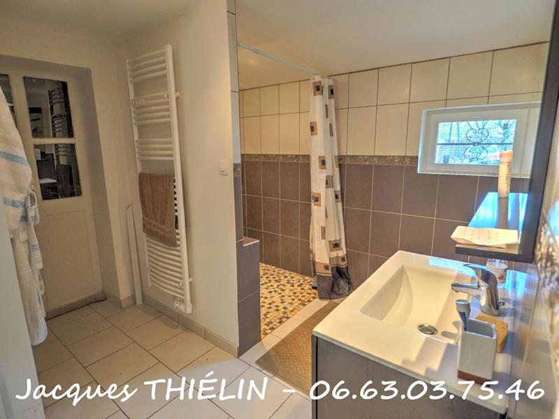 Maison - 202 m² - 6 pièces