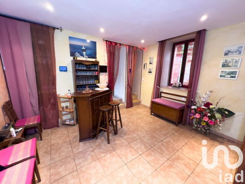 Maison - 229 m² - 8 pièces