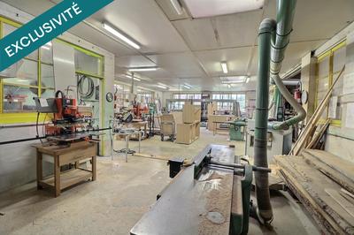 Local commercial - 975 m² - 9 pièces