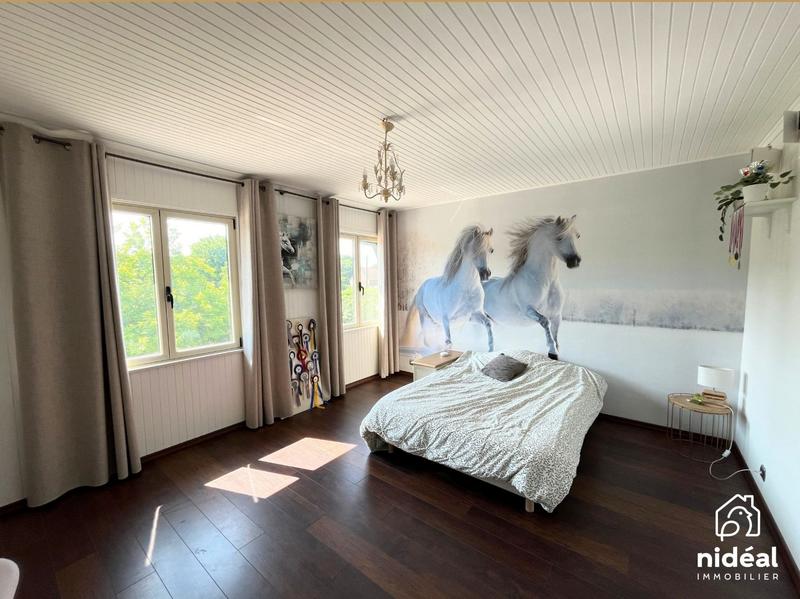 Maison - 450 m² - 10 pièces