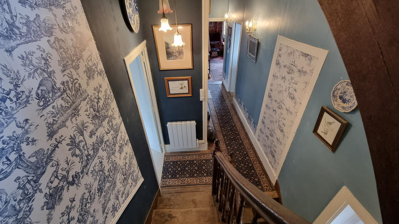 Maison - 188 m² - 9 pièces