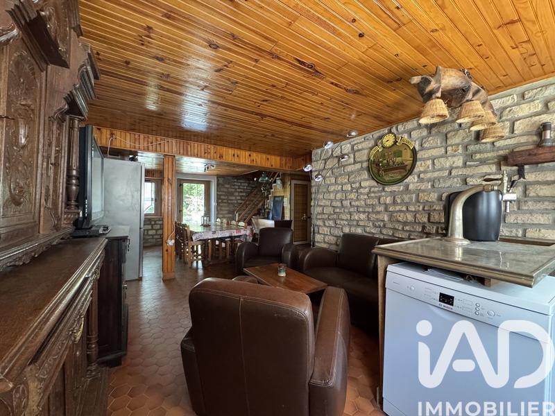 Maison - 245 m² - 9 pièces