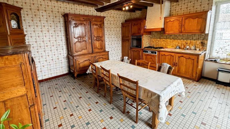 Maison - 158 m² - 8 pièces