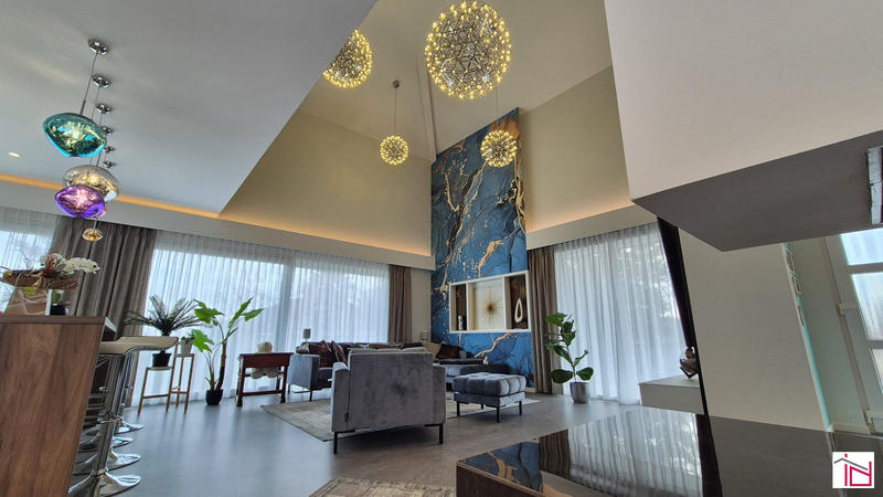 Villa - 277 m² - 9 pièces